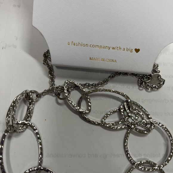 Stella & Ruby Necklace Silver Tone Interlocking Circles Hammered Costume Jewelry - Picture 4 of 4